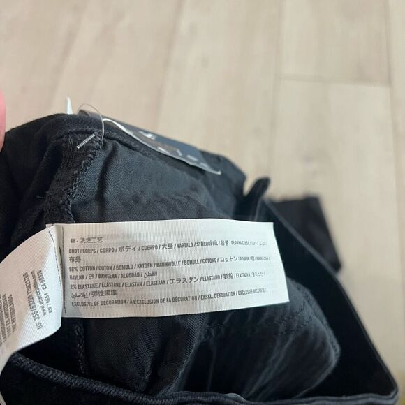 Hollister ultra high rise mom jeans size 3 - Picture 10 of 10